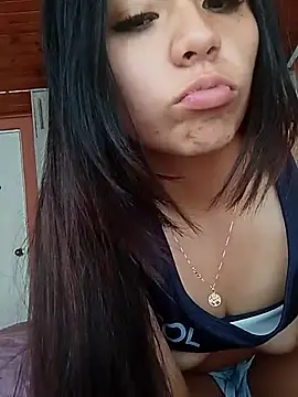 Snapshot of BellaBliss123 chatting on 09-26-25, 05:06 BellaBliss123 online show from 09-26-25, 05:06