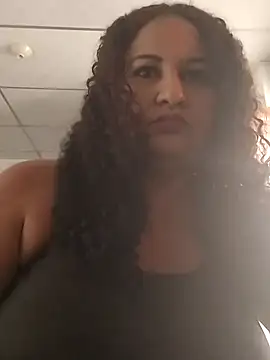 MEYBELLATINA online show from 10-10-25, 08:41