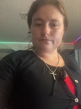 Snapshot of BuzzBunni69 chatting on 10-02-25, 01:23 BuzzBunni69 online show from 10-02-25, 01:23