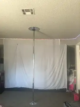 Snapshot of BuzzBunni69 chatting on 10-06-25, 04:04 BuzzBunni69 online show from 10-06-25, 04:04