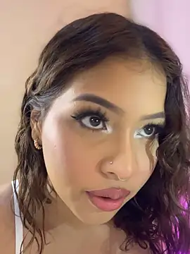 Snapshot of Mia_Valmont chatting on 10-10-25, 02:16 Mia Valmont online show from 10-10-25, 02:16