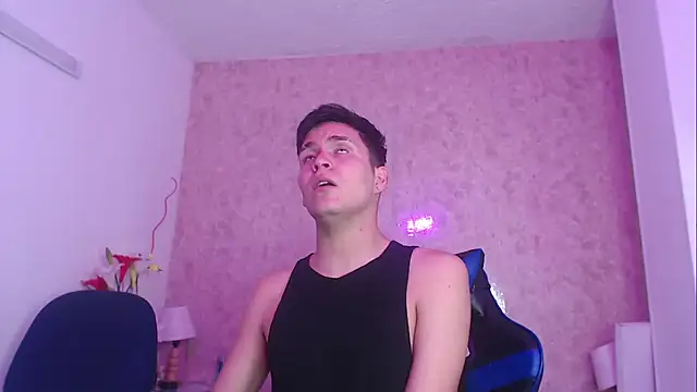 Aaron Foxxx online show from 09-29-25, 01:16