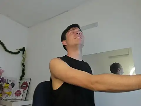 Aaron Foxxx online show from 12-23-25, 12:41