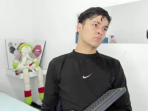 Aaron Foxxx online show from 01-19-26, 01:15