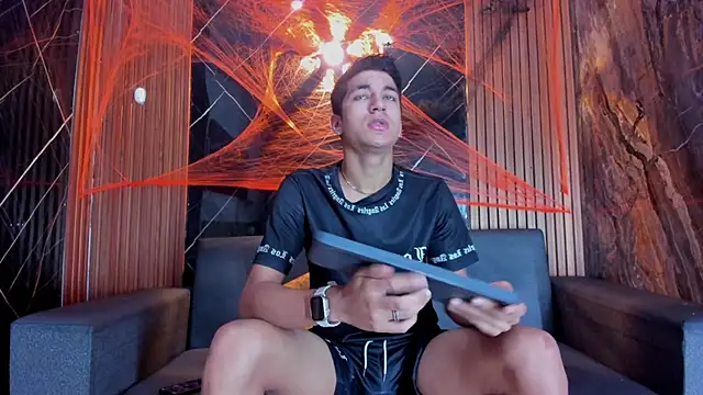 Stiben boy online show from 10-25-25, 02:41