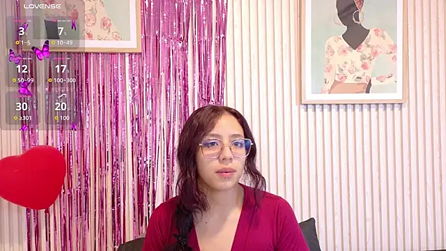 Snapshot of Abrilmirren chatting on 02-17-26, 11:07 Abrilmirren online show from 02-17-26, 11:07