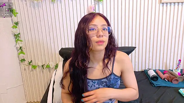 Snapshot of Abrilmirren chatting on 03-21-26, 11:04 Abrilmirren online show from 03-21-26, 11:04