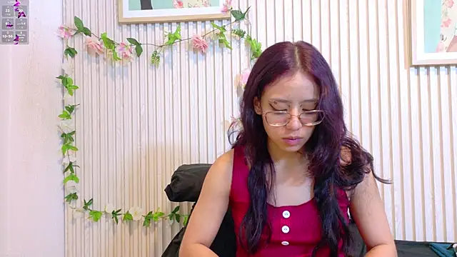 Snapshot of Abrilmirren chatting on 03-24-26, 11:15 Abrilmirren online show from 03-24-26, 11:15