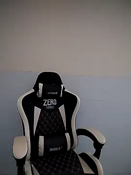 Quynhbabysexy online show from 03-06-26, 08:11