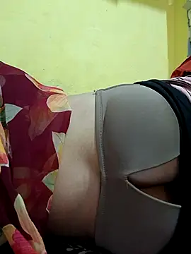 misskomal97 online show from 09-26-25, 08:51