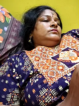 navyasree143 online show from 10-08-25, 05:21