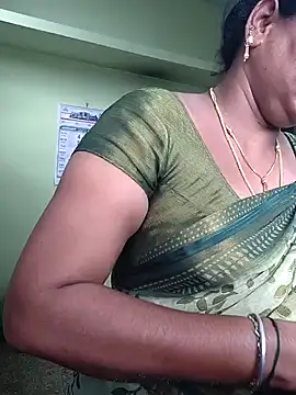 navyasree143 online show from 01-07-26, 04:04