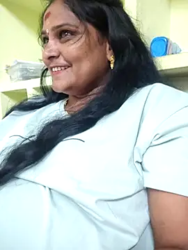 navyasree143 online show from 02-24-26, 06:39