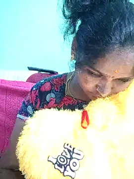 navyasree143 online show from 03-12-26, 04:46