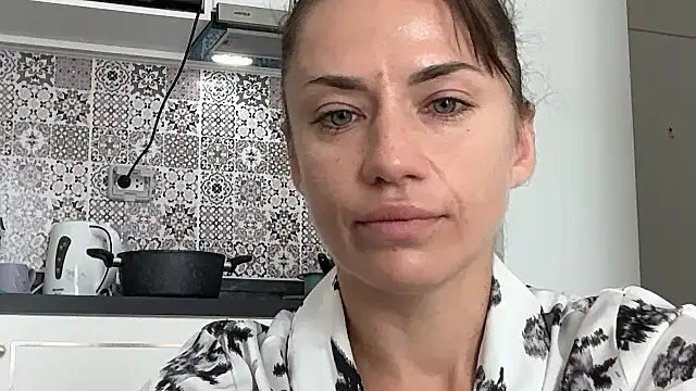 Roriann online show from 02-10-26, 07:23