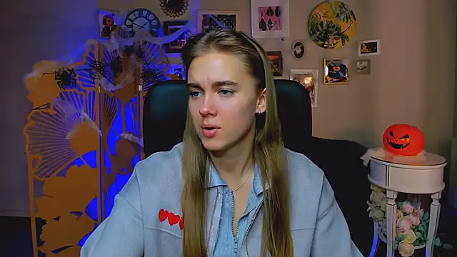 JuneWoods online show from 10-27-25, 06:39