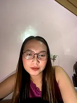 Snapshot of pinayscarlet chatting on 11-10-25, 05:34 pinayscarlet online show from 11-10-25, 05:34