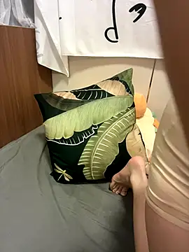 Snapshot of sharony_x chatting on 10-30-25, 08:05 sharony x online show from 10-30-25, 08:05