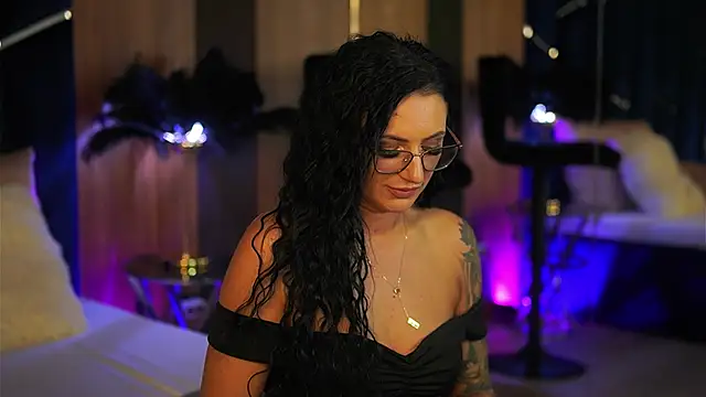 MistyWooods online show from 10-18-25, 01:08