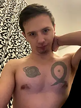 Snapshot of KirilStella chatting on 10-14-25, 10:43 KirilStella online show from 10-14-25, 10:43