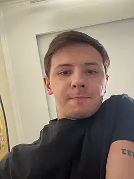 Snapshot of KirilStella chatting on 10-21-25, 08:04 KirilStella online show from 10-21-25, 08:04