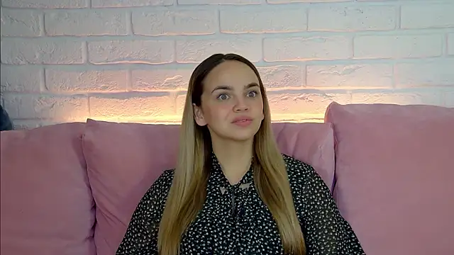 Snapshot of AnitaVenture chatting on 09-28-25, 04:29 AnitaVenture online show from 09-28-25, 04:29