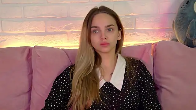 Snapshot of AnitaVenture chatting on 10-16-25, 04:13 AnitaVenture online show from 10-16-25, 04:13