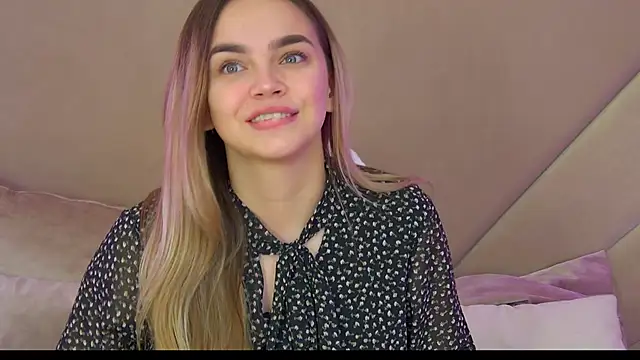 Snapshot of AnitaVenture chatting on 11-12-25, 04:24 AnitaVenture online show from 11-12-25, 04:24