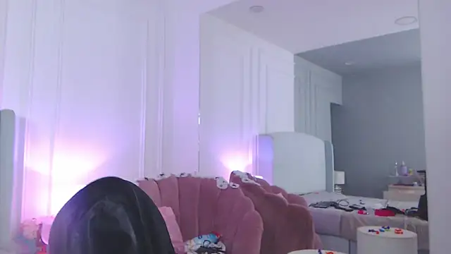 Snapshot of ChantalGarner chatting on 10-31-25, 12:50 ChantalGarner online show from 10-31-25, 12:50