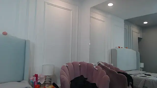 Snapshot of ChantalGarner chatting on 11-06-25, 01:01 ChantalGarner online show from 11-06-25, 01:01