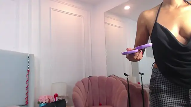 ChantalGarner online show from 11-26-25, 01:01