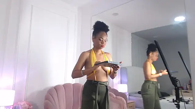 ChantalGarner online show from 05-08-26, 01:49