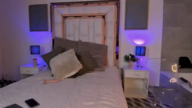 Snapshot of Violeta_dh chatting on 11-05-25, 12:05 Violeta dh online show from 11-05-25, 12:05