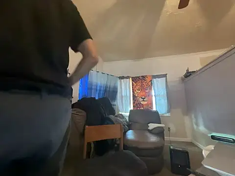 Snapshot of ThrowedWorldWide chatting on 02-09-26, 05:39 ThrowedWorldWide online show from 02-09-26, 05:39