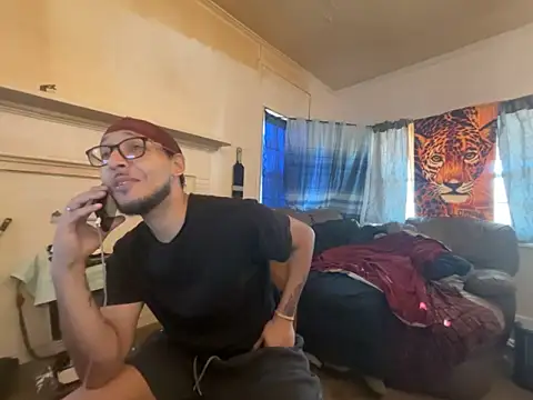 Snapshot of ThrowedWorldWide chatting on 02-10-26, 03:16 ThrowedWorldWide online show from 02-10-26, 03:16