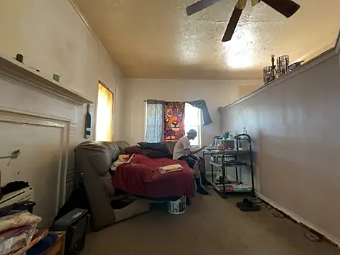 Snapshot of ThrowedWorldWide chatting on 03-09-26, 06:12 ThrowedWorldWide online show from 03-09-26, 06:12