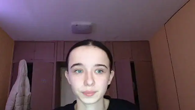 Emilia Light online show from 11-22-25, 08:13