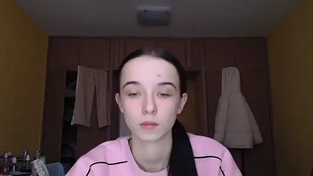 Emilia Light online show from 01-12-26, 08:41