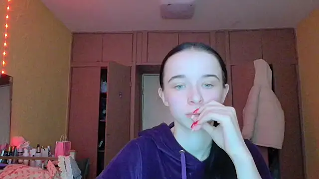 Emilia Light online show from 03-02-26, 06:36