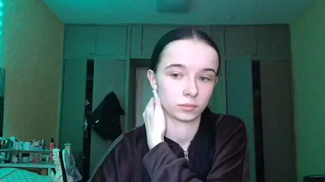 Emilia Light online show from 03-10-26, 05:45