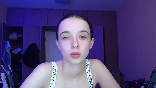 Emilia Light online show from 03-12-26, 01:39