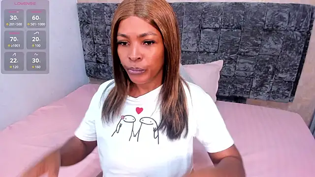 Snapshot of Layla_lell chatting on 10-14-25, 03:13 Layla lell online show from 10-14-25, 03:13