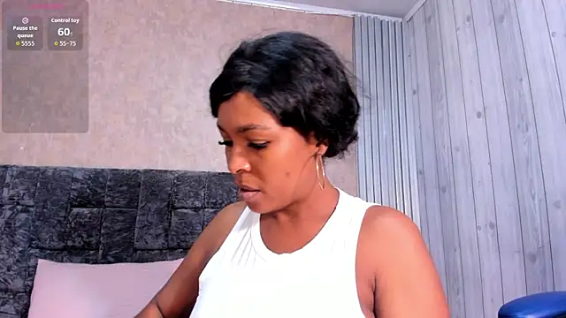 Snapshot of Layla_lell chatting on 11-13-25, 12:48 Layla lell online show from 11-13-25, 12:48