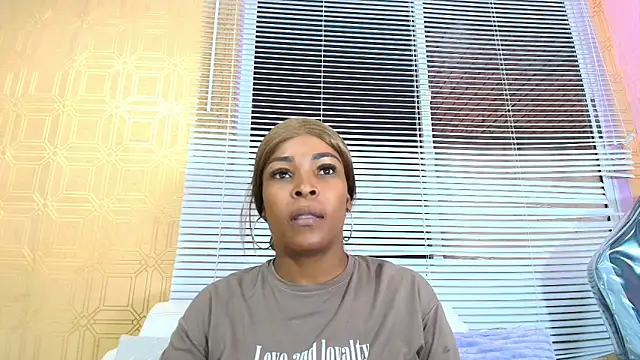 Layla lell online show from 05-08-26, 12:32