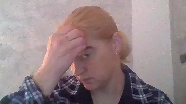 Snapshot of GoldenAngelMilf chatting on 04-04-26, 07:06 GoldenAngelMilf online show from 04-04-26, 07:06