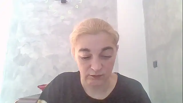 Snapshot of GoldenAngelMilf chatting on 04-23-26, 01:46 GoldenAngelMilf online show from 04-23-26, 01:46