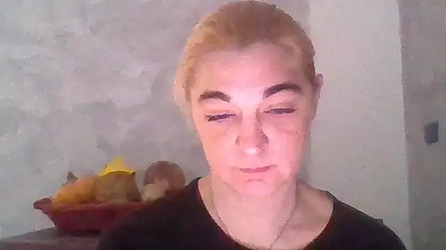 Snapshot of GoldenAngelMilf chatting on 04-24-26, 10:28 GoldenAngelMilf online show from 04-24-26, 10:28