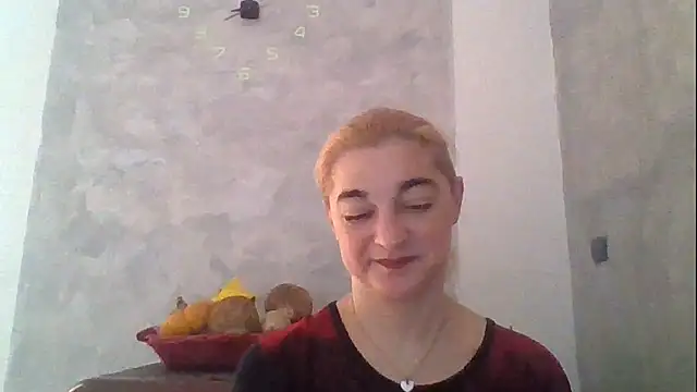 Snapshot of GoldenAngelMilf chatting on 04-28-26, 06:40 GoldenAngelMilf online show from 04-28-26, 06:40