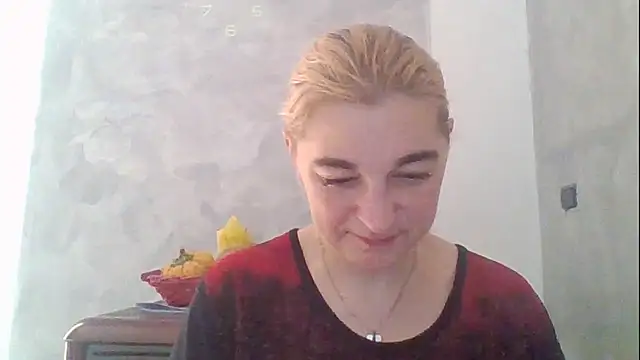 Snapshot of GoldenAngelMilf chatting on 05-06-26, 12:43 GoldenAngelMilf online show from 05-06-26, 12:43