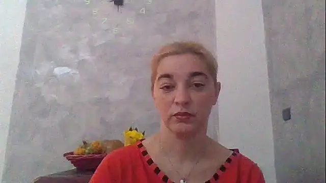 Snapshot of GoldenAngelMilf chatting on 05-11-26, 06:30 GoldenAngelMilf online show from 05-11-26, 06:30